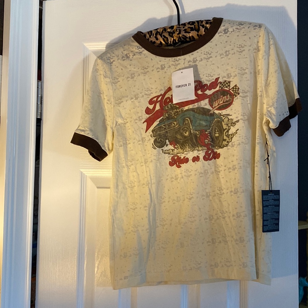 Forever 21 size extra large juniors, run small or like a small to medium